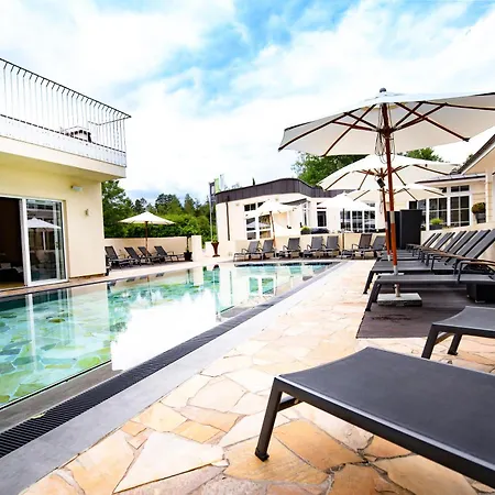 Lifestyle Zum Kurfuersten 베른카슈텔쿠에스