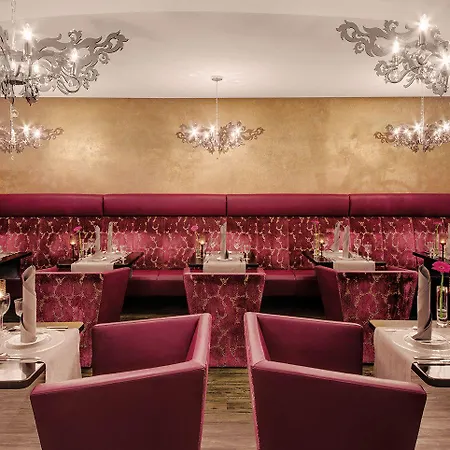 朱姆库尔夫斯登居家生活酒店 4* 贝恩卡斯特尔-屈斯