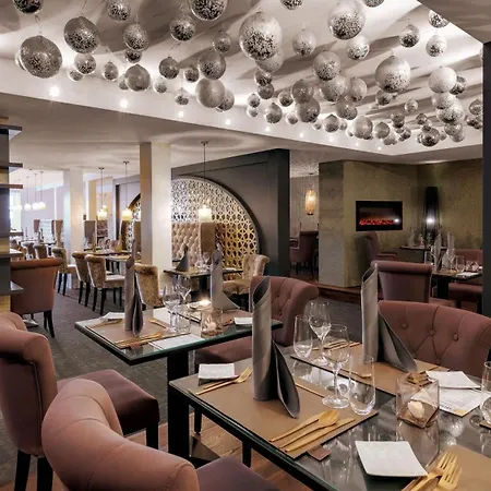 Lifestyle Zum Kurfuersten 4* 베른카슈텔쿠에스